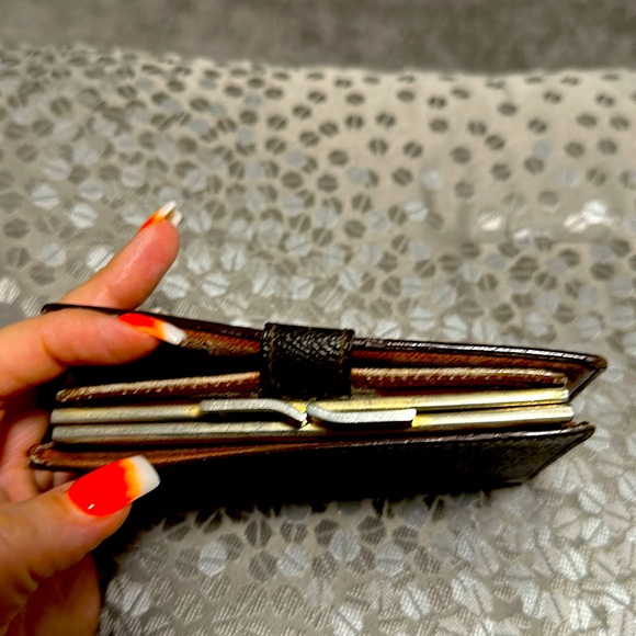 Louis Vuitton Wallet - Picture 3 of 6